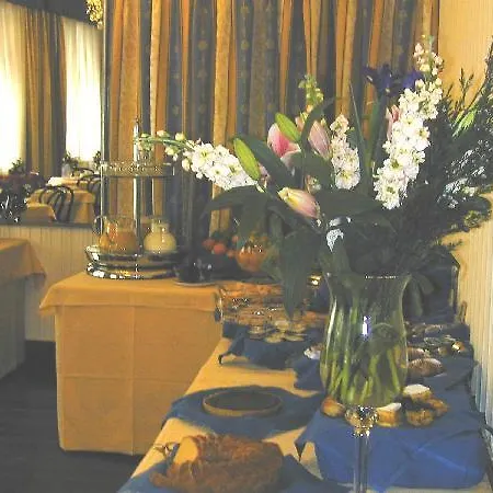 Monaco 3*